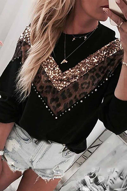 Top de cuello redondo con lentejuelas de leopardo