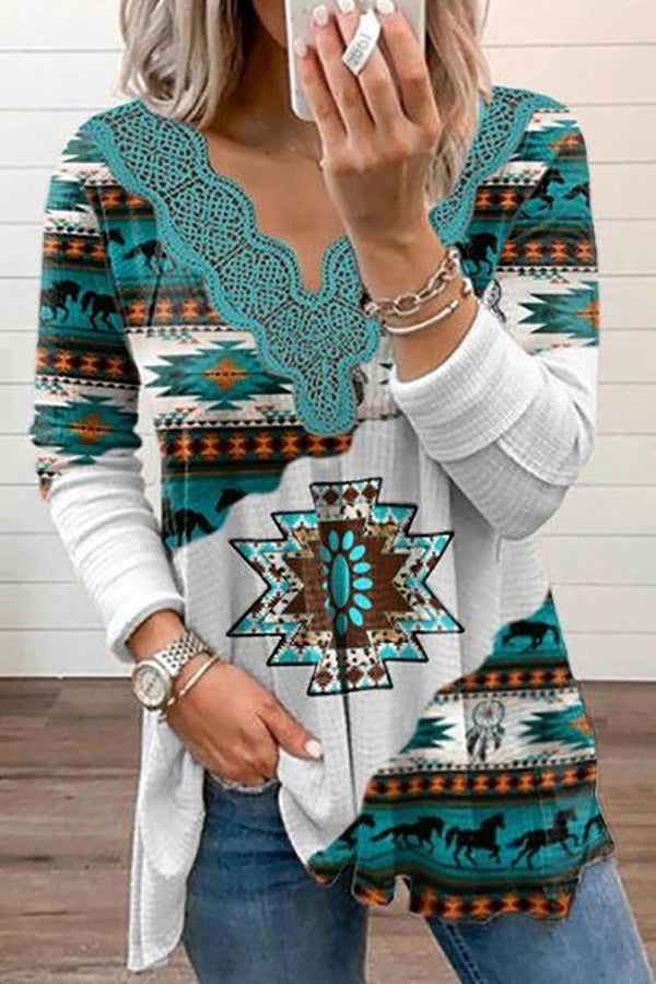 Camiseta elástica con ribete de encaje y estampado étnico hippie de pasado mexicano