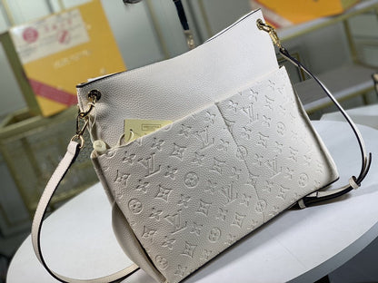 Louis Vuitton Maida Hobo