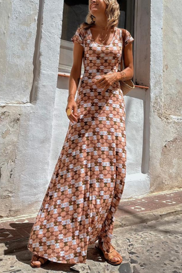 Vestido largo de manga corta con estampado regular en color salmón