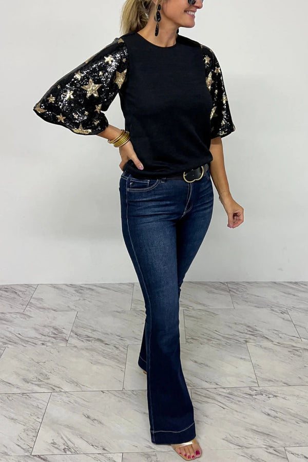 Blusa de media manga con parche de lentejuelas y estrellas negras 