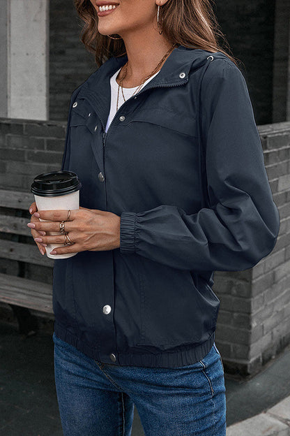 Ropa deportiva informal con capucha y cuello sólido