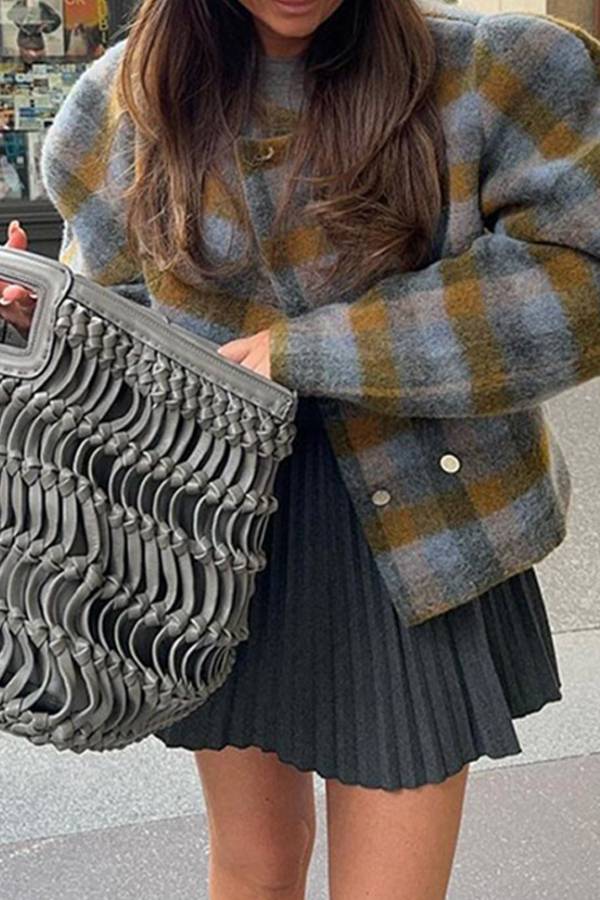 Abrigo de lana con mangas abullonadas a cuadros