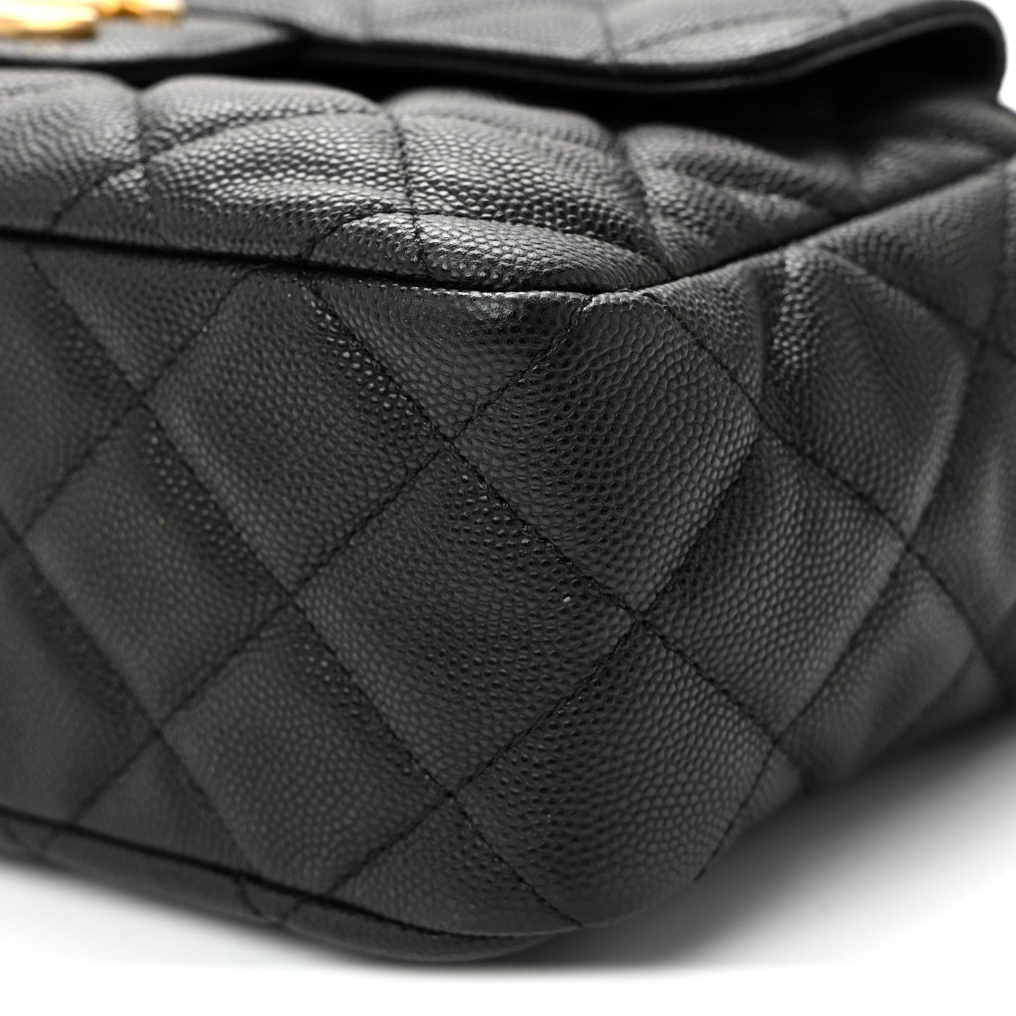 Caviar Quilted Wavy CC Hobo Black