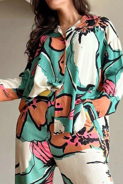 Conjunto de camisa de viajero con estampado de cintura alta y pantalones anchos