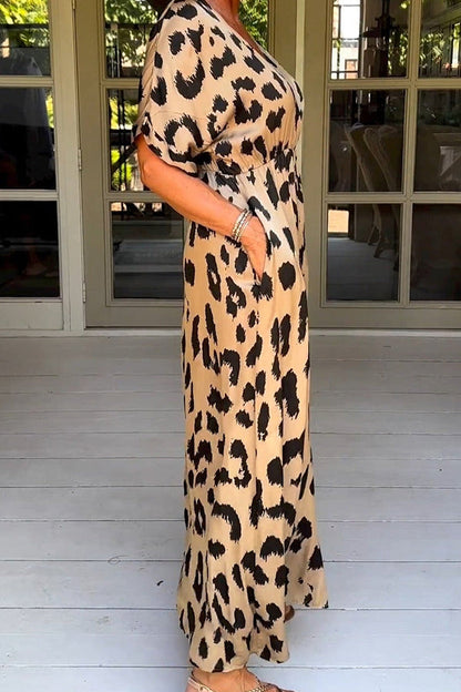Vestido largo con cuello en V y estampado de leopardo salvaje