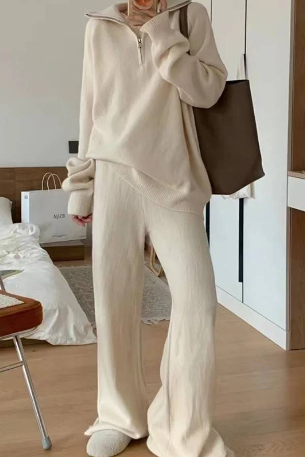 Traje informal de dos piezas con suéter de solapa y pantalones anchos