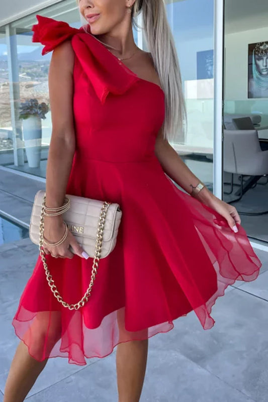 Vestido mini de tul con un hombro al descubierto y lazo de Lifetime Celebrations
