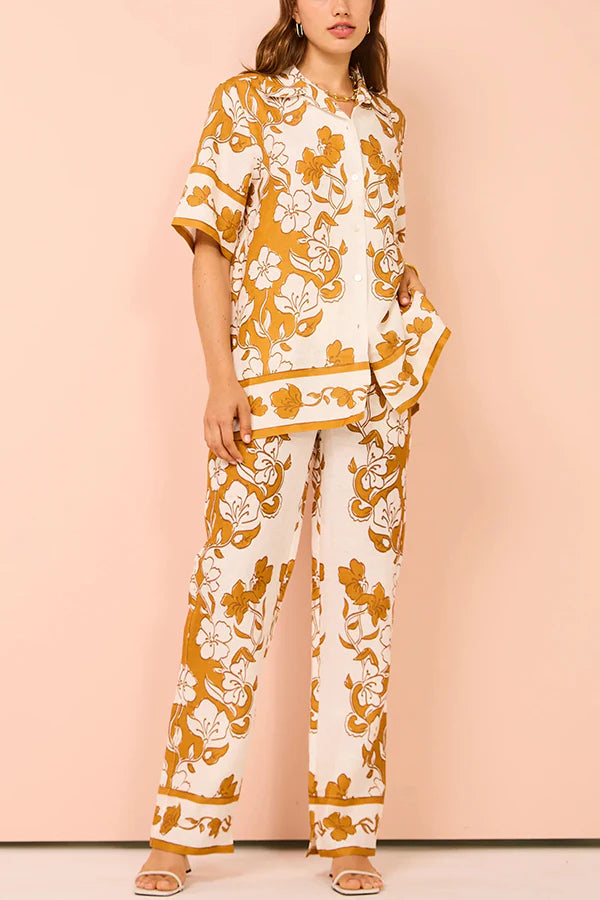 Conjunto de camisa informal de manga corta con estampado floral y pantalón holgado con cintura elástica y bolsillos