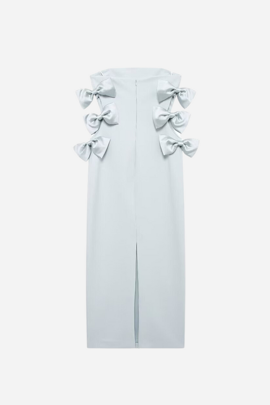 Vestido mini sin tirantes con lazo calado 