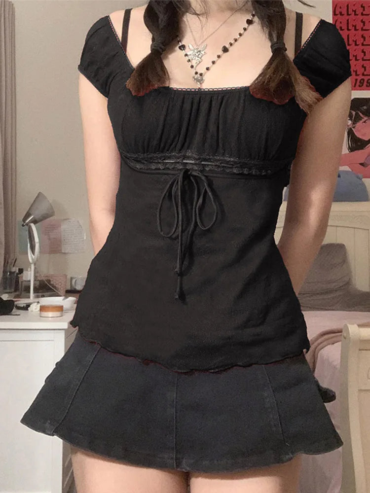Tops de encaje con estética de los años 2000 para mujer, camiseta con hombros descubiertos y cordón ajustable, camiseta de moda coreana para mujer, ropa urbana grunge de hadas