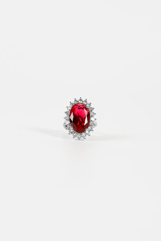 Anillo ovalado de diamantes de imitación rojos 