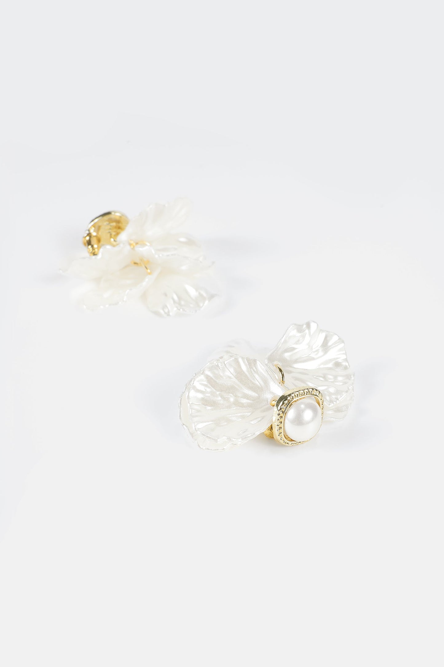 Pendientes de flores con perlas de imitación 