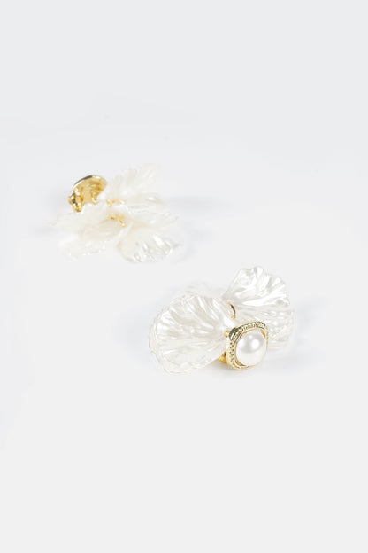 Pendientes de flores con perlas de imitación 