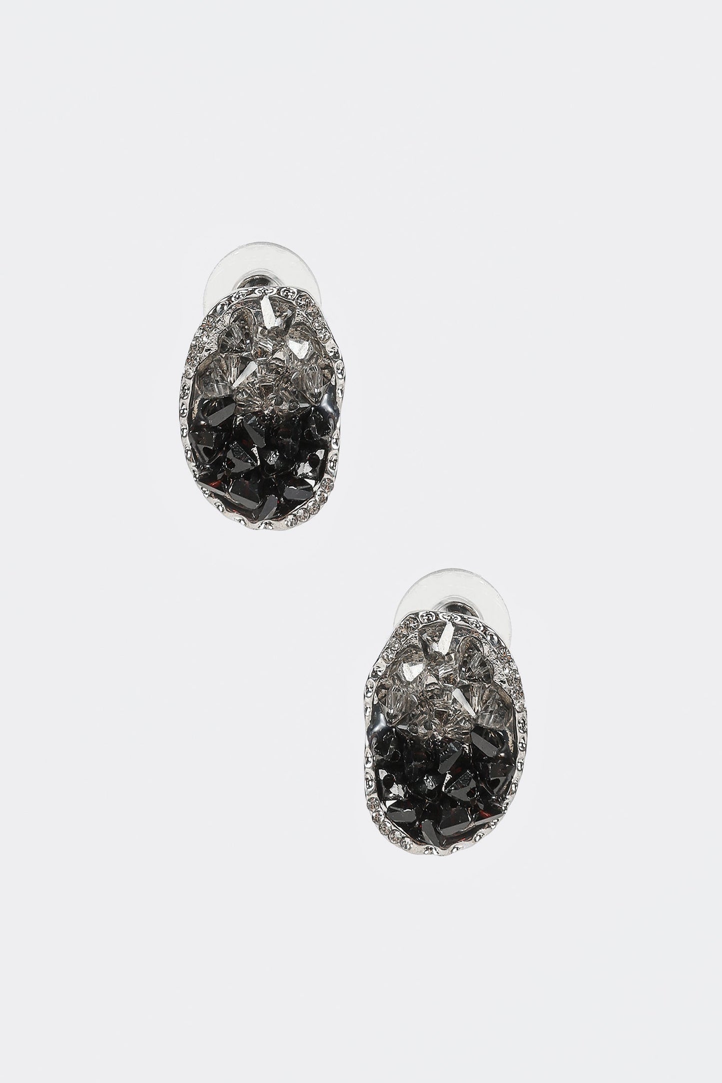 Pendientes de diamantes ovalados negros 