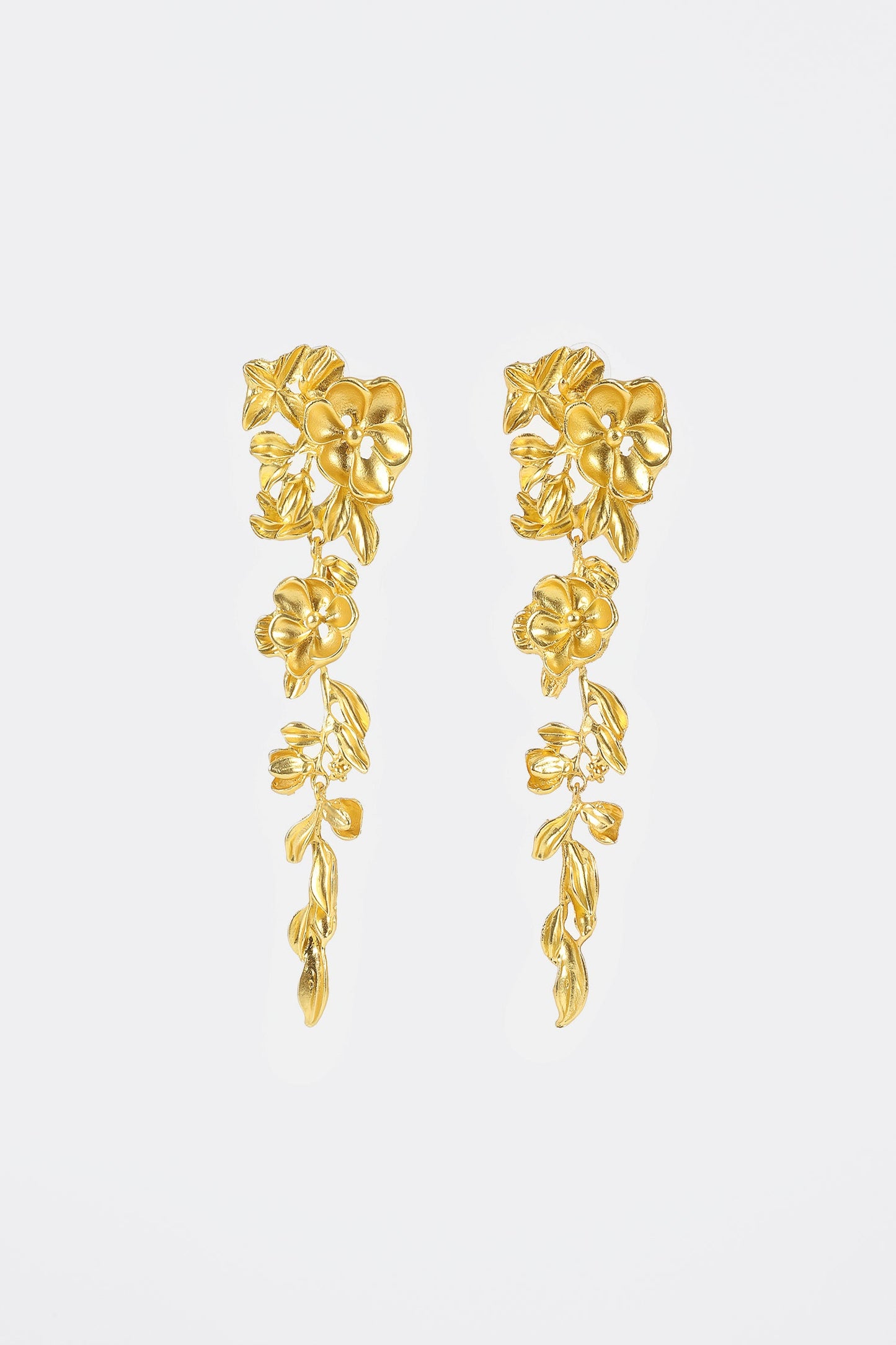 Pendientes de flores 3D de metal 