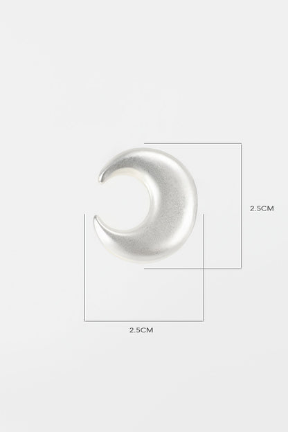 Pendientes de metal en forma de media luna 