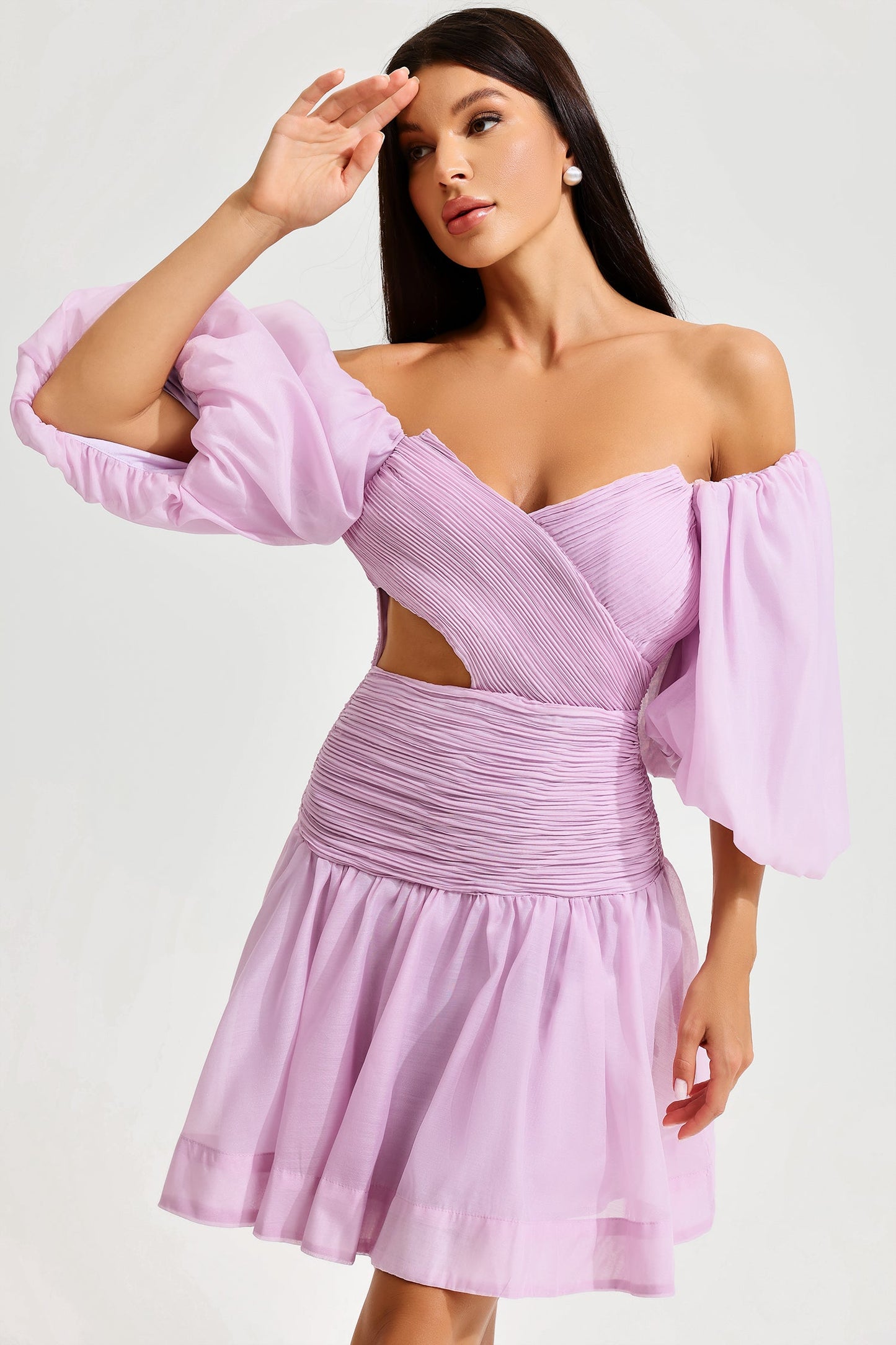 Vestido mini con bustier, espalda descubierta y fruncido con mangas abullonadas 