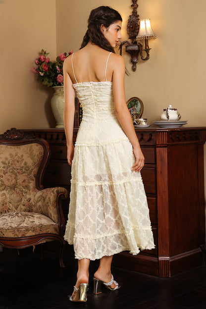 Vestido midi plisado con volantes y tirantes finos blanco 