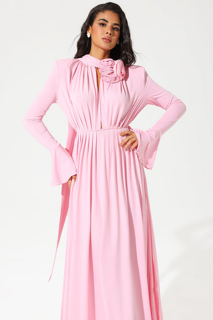 Vestido midi con abertura y cuello alto con mangas farol, flores, color rosa 