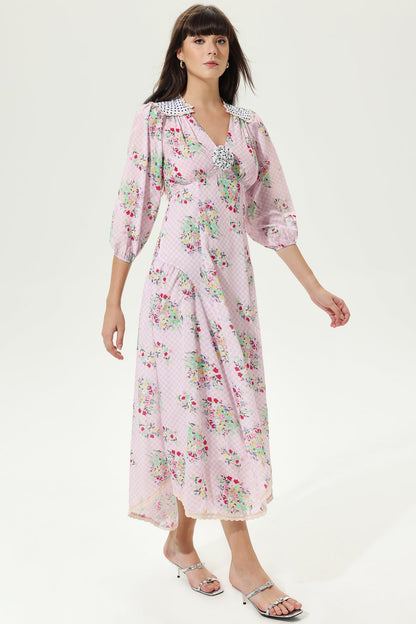 Vestido midi floral con mangas farol, escote en V y cinturón de celosía 