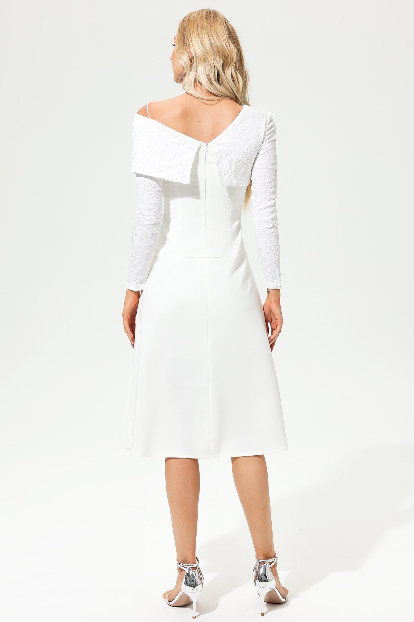 Vestido midi asimétrico de manga larga con cuello vuelto, blanco 