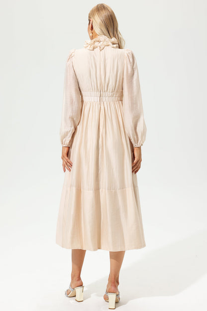 Vestido midi con volantes, cuello alto y mangas farol 