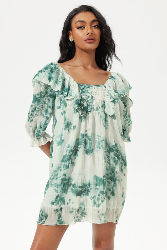 Vestido mini elástico fruncido con cuello cuadrado y dobladillo con volantes estampado 