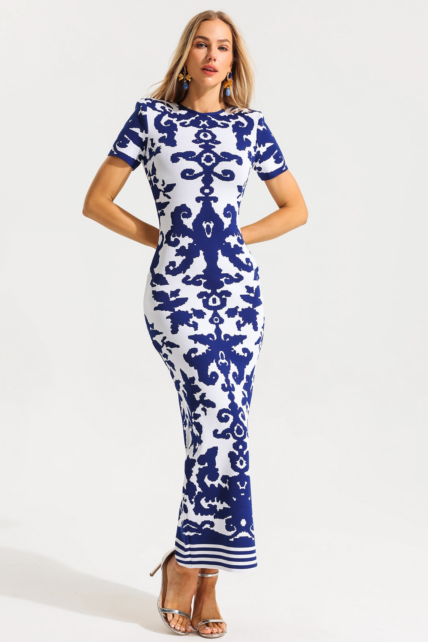 Vestido midi de cuello redondo con estampado paisley de Kint 