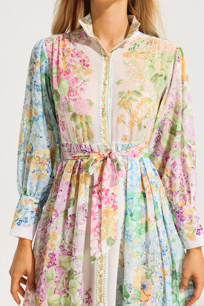 Vestido midi floral de manga larga con cinturón 