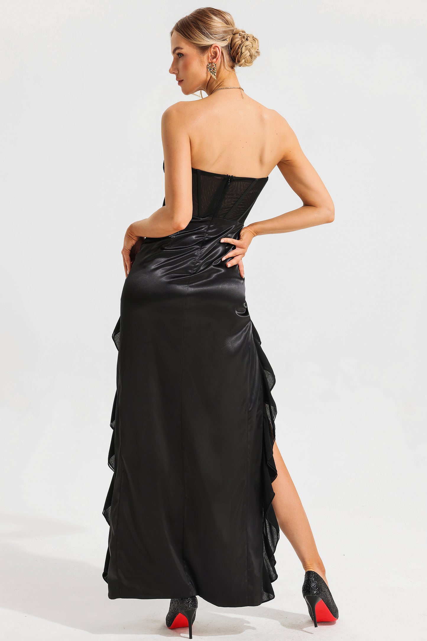 Vestido largo con abertura y encaje satinado con flores 3D 