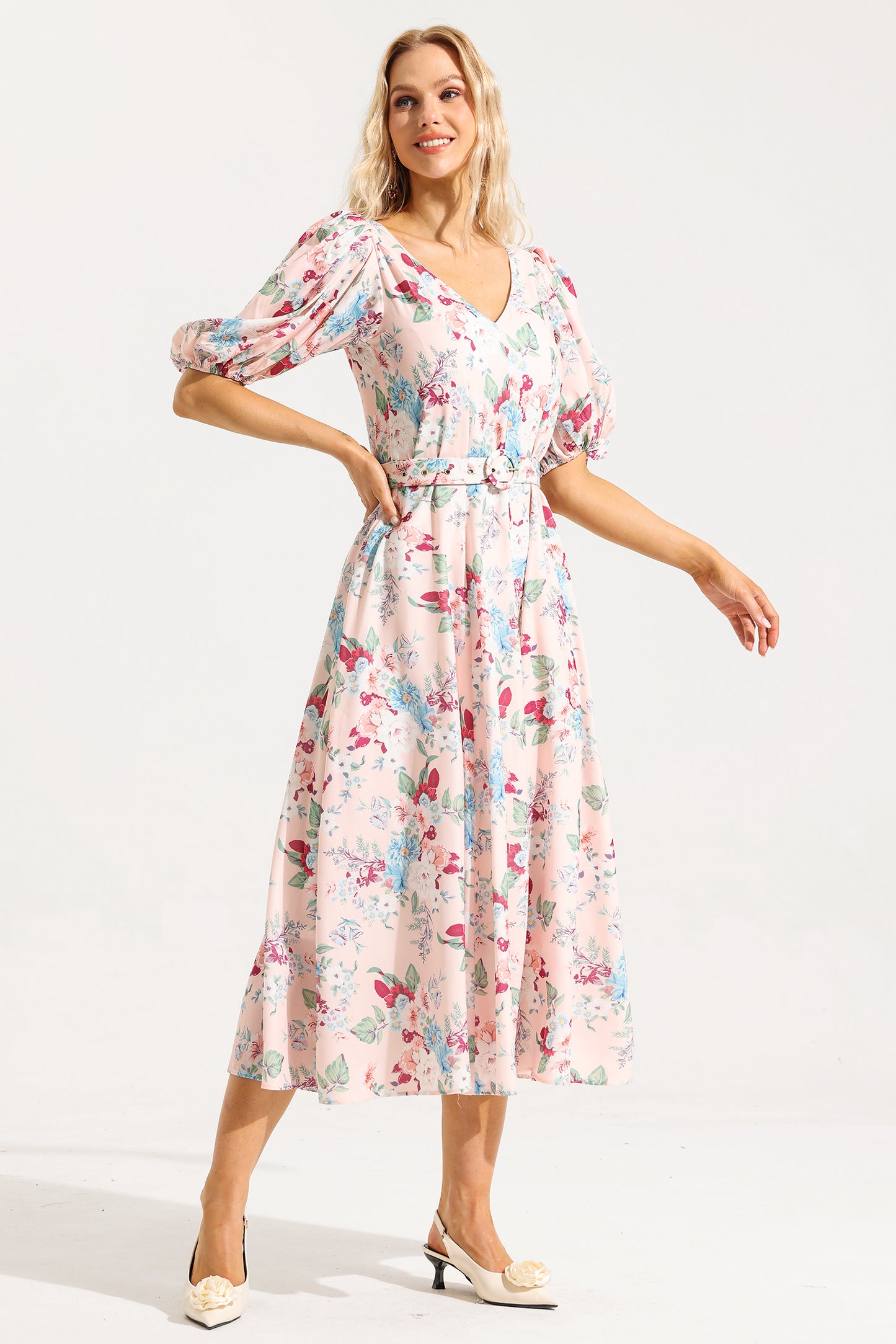 Vestido midi floral con escote en V, mangas abullonadas y cinturón 