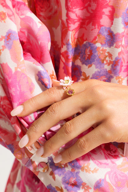 Pendientes de metal con forma floral 