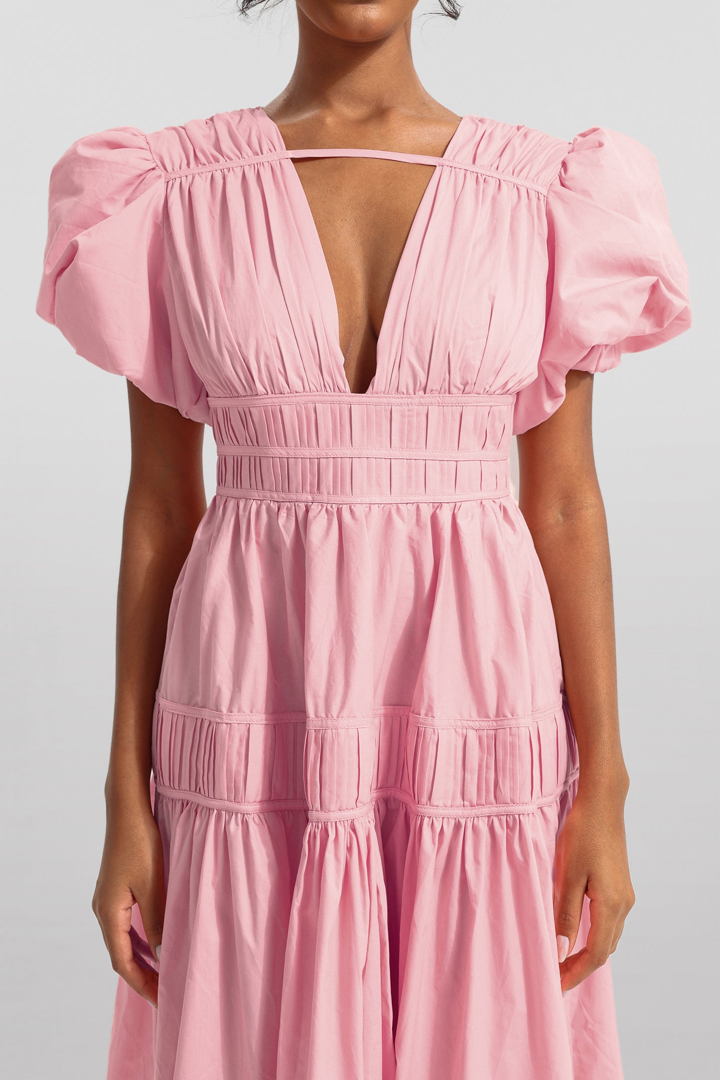 Vestido midi liso con escote en V y mangas abullonadas 