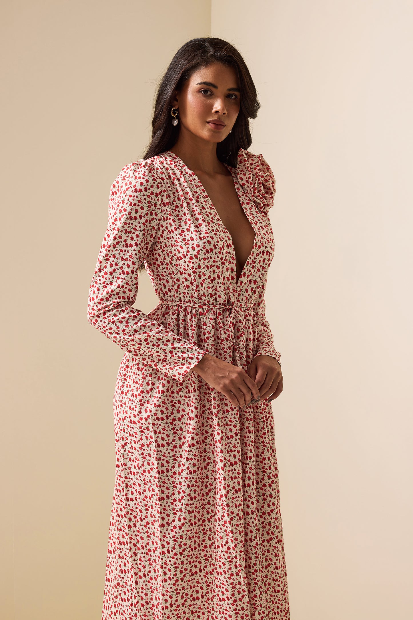 Vestido midi con abertura y manga larga con estampado floral 3D 