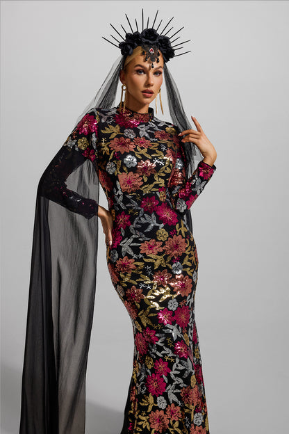 Vestido largo de manga larga con cuello redondo y lentejuelas 