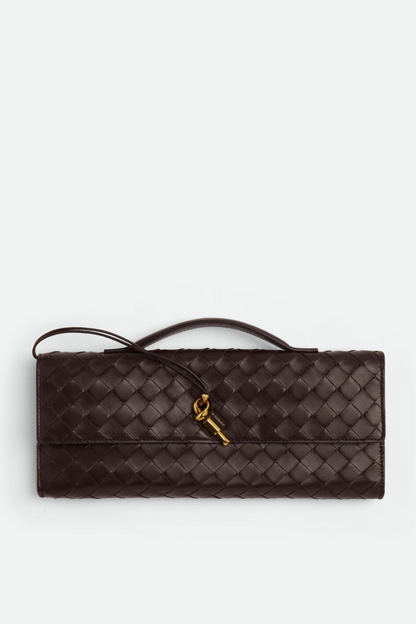 Bolso de mano tipo sobre de piel sintética lisa 