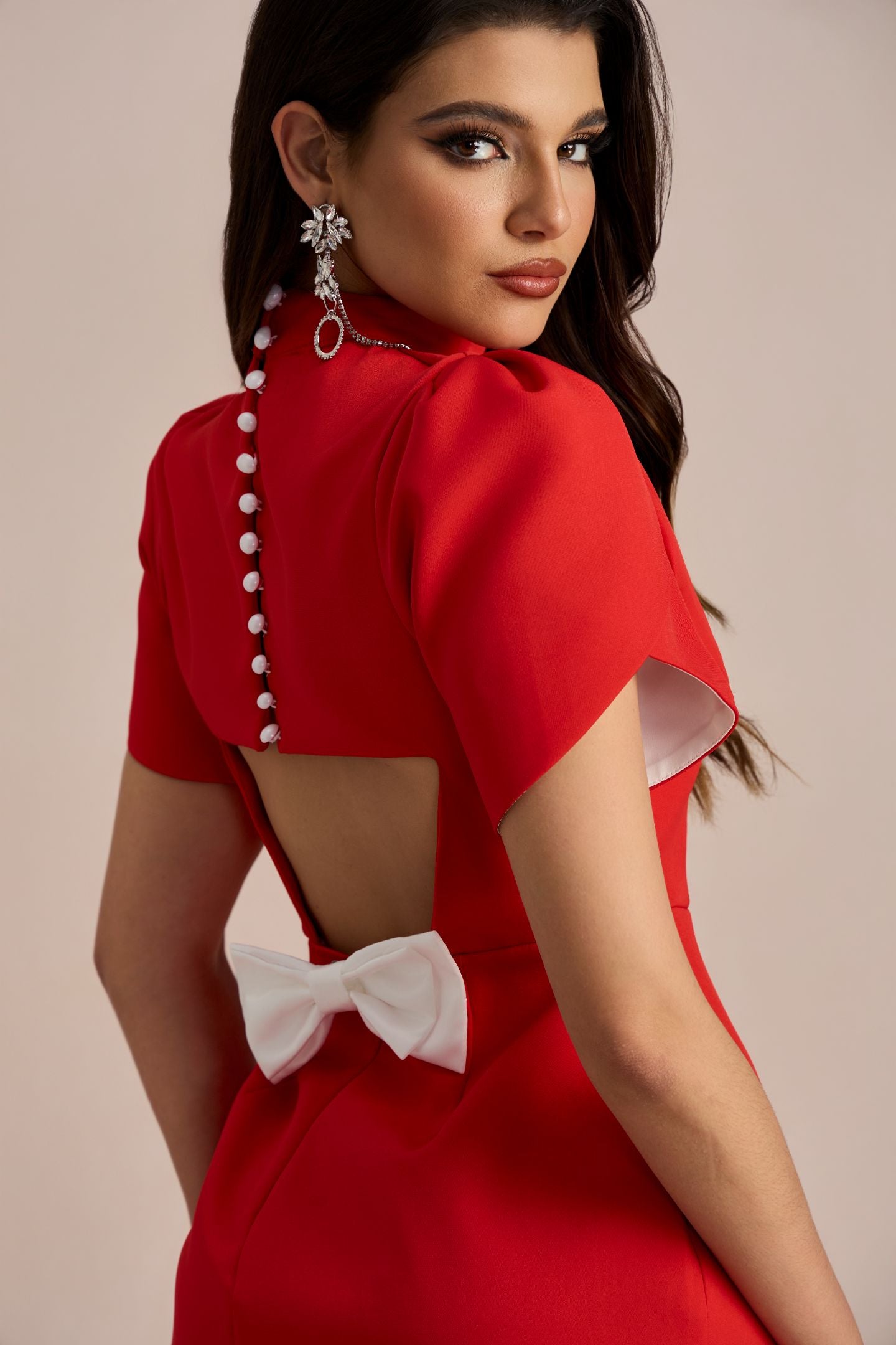 Vestido mini con lazo y aberturas Adela 