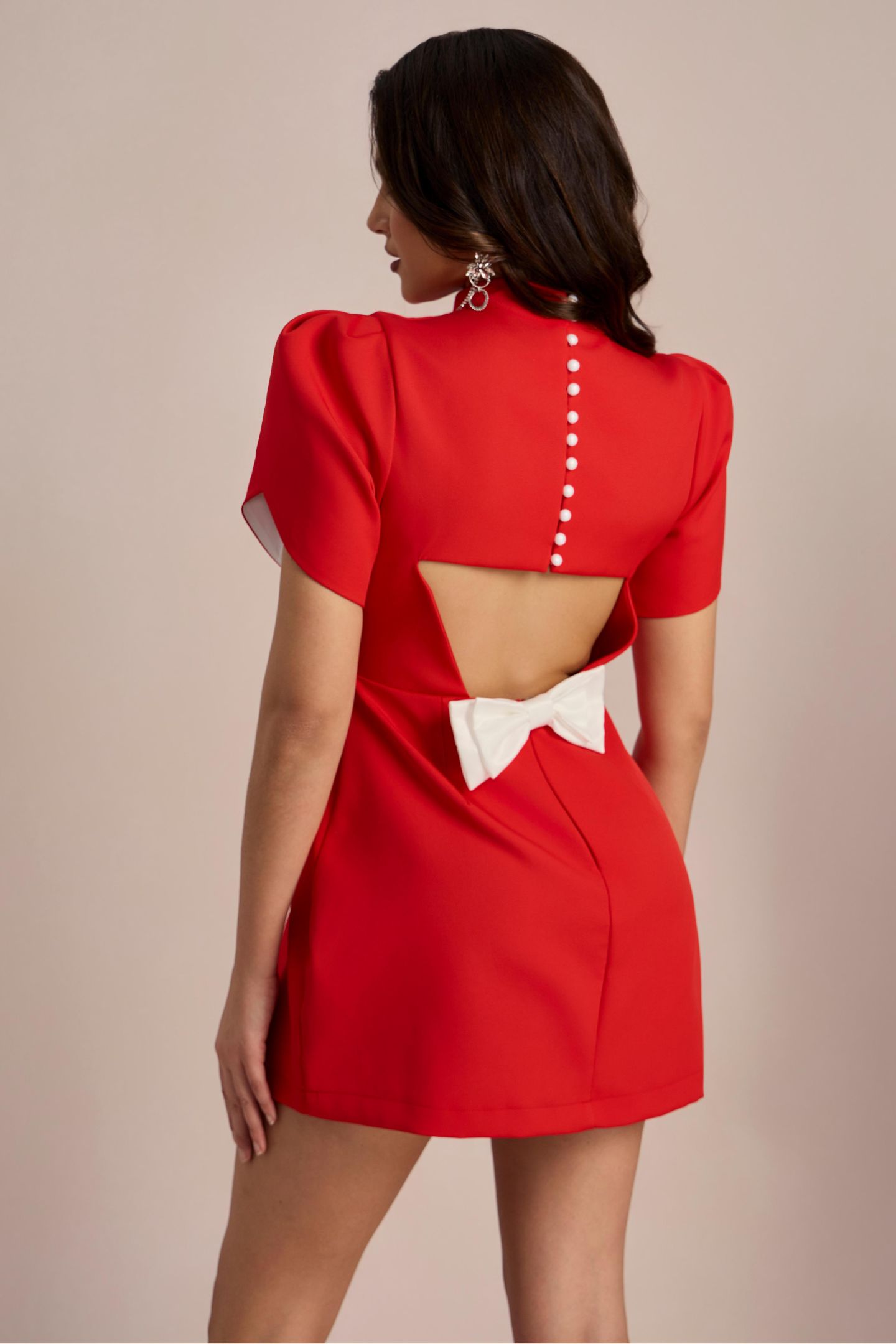 Vestido mini con lazo y aberturas Adela 