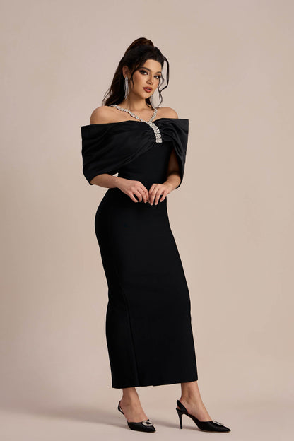 Vestido largo Alva con hombros descubiertos y diamantes 