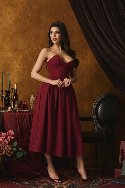 Vestido midi con corsé sin tirantes de Marina 