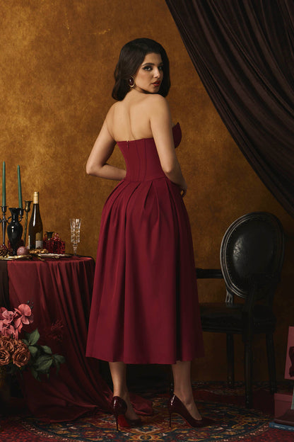 Vestido midi con corsé sin tirantes de Marina 