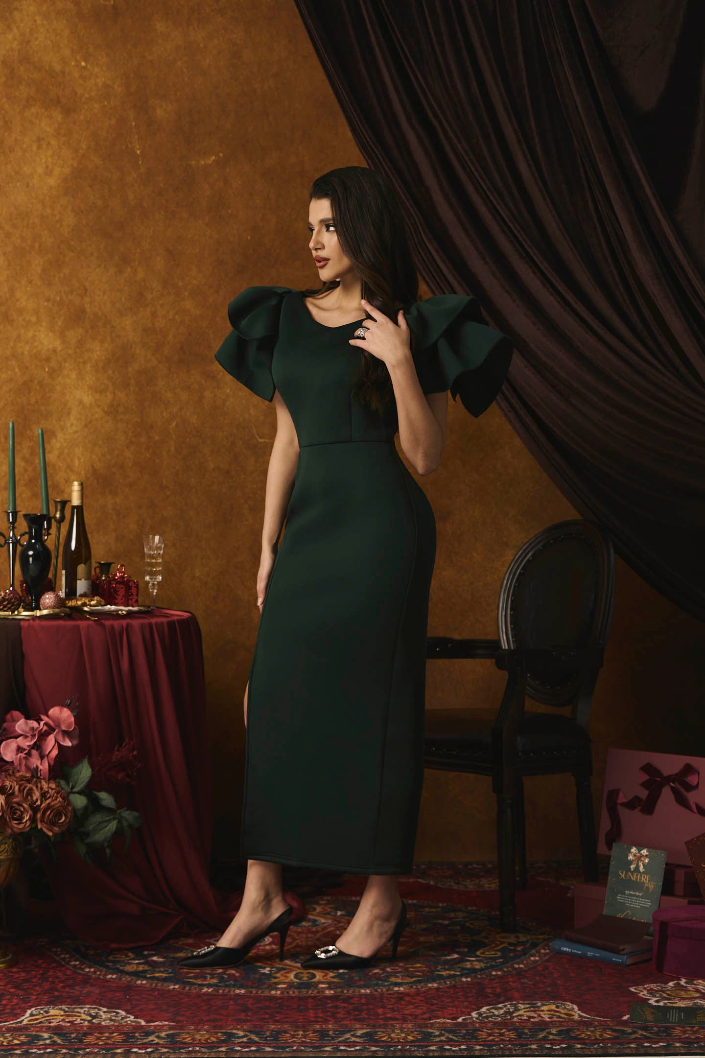 Vestido largo con abertura y mangas con volantes Ethel 