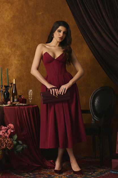 Vestido midi con corsé sin tirantes de Marina 