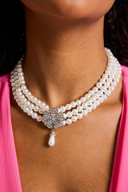Faux Pearl Faux Diamond Flower Shape Choker