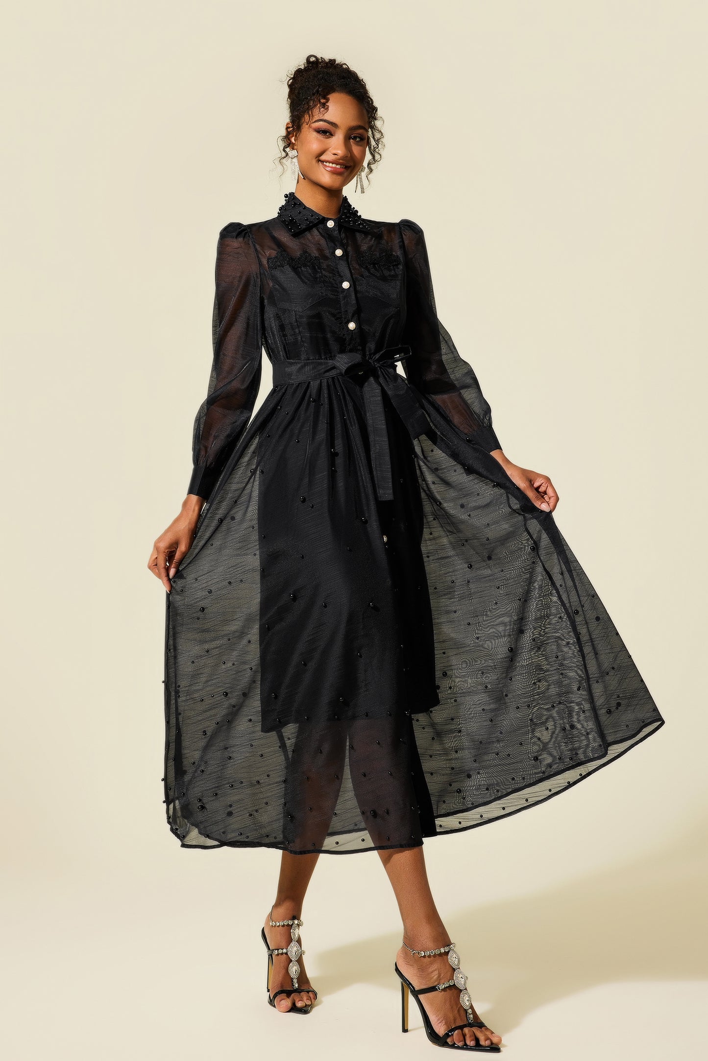 Vestido midi de manga larga con cuello camisero y perlas sintéticas 