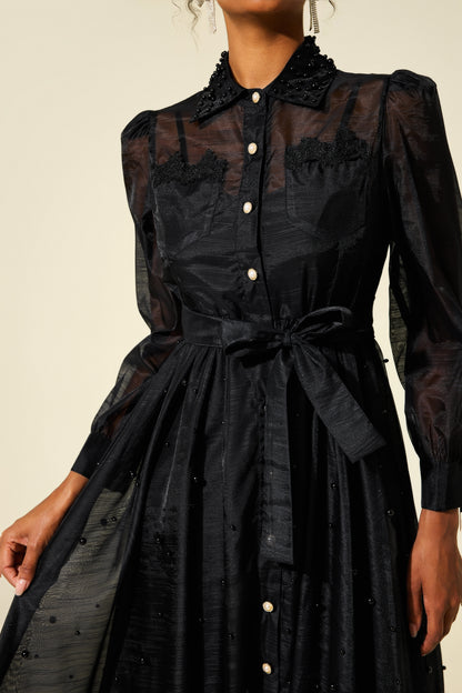 Vestido midi de manga larga con cuello camisero y perlas sintéticas 