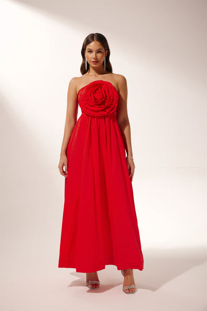 Vestido largo sin tirantes con flores de Frederica 