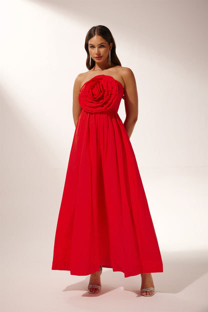 Vestido largo sin tirantes con flores de Frederica 
