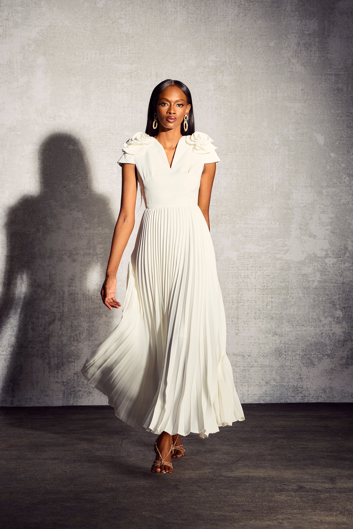 Grace V-neck Floral Pleated Maxi Dress
